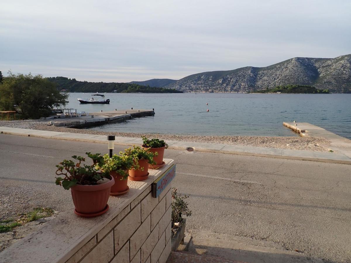 Katja Beach Apartment Рачище Екстер'єр фото