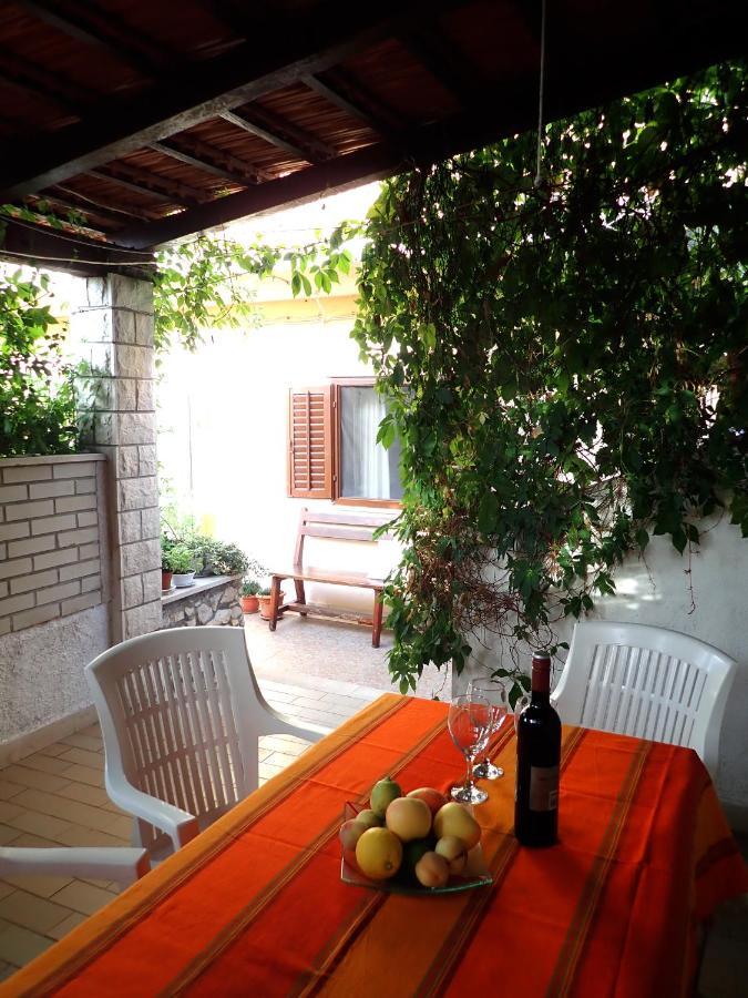 Katja Beach Apartment Рачище Екстер'єр фото
