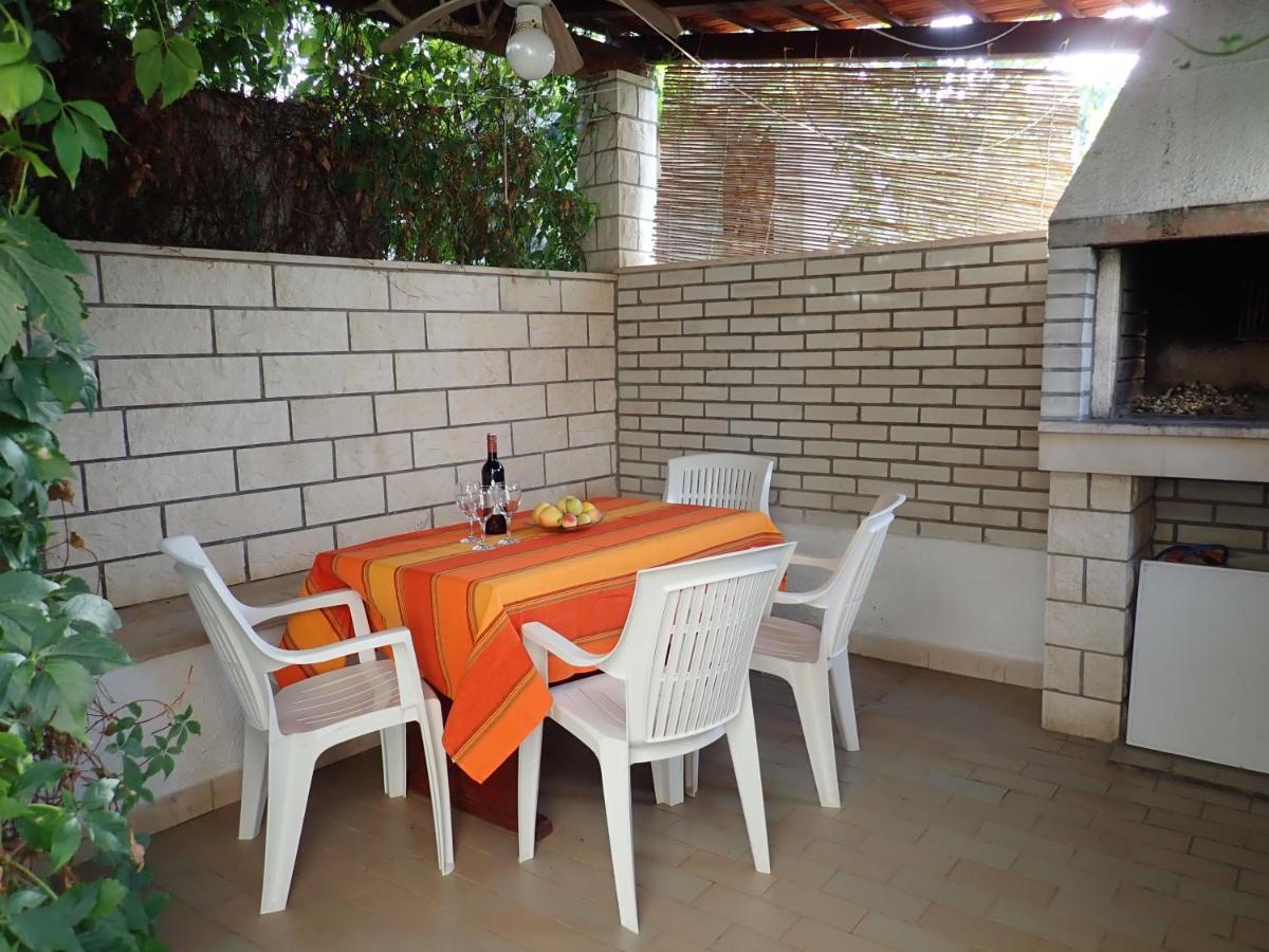 Katja Beach Apartment Рачище Екстер'єр фото