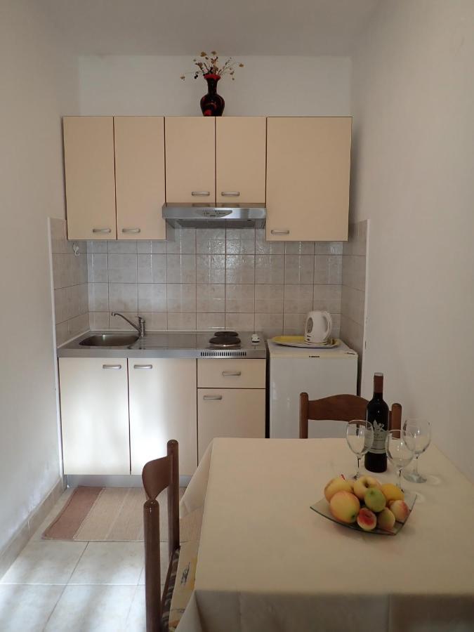 Katja Beach Apartment Рачище Екстер'єр фото