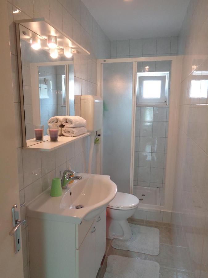 Katja Beach Apartment Рачище Екстер'єр фото